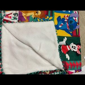 Disney’s Christmas fleece throw